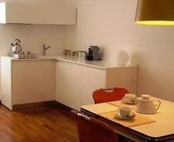 Brera Apartments In San Babila Milan