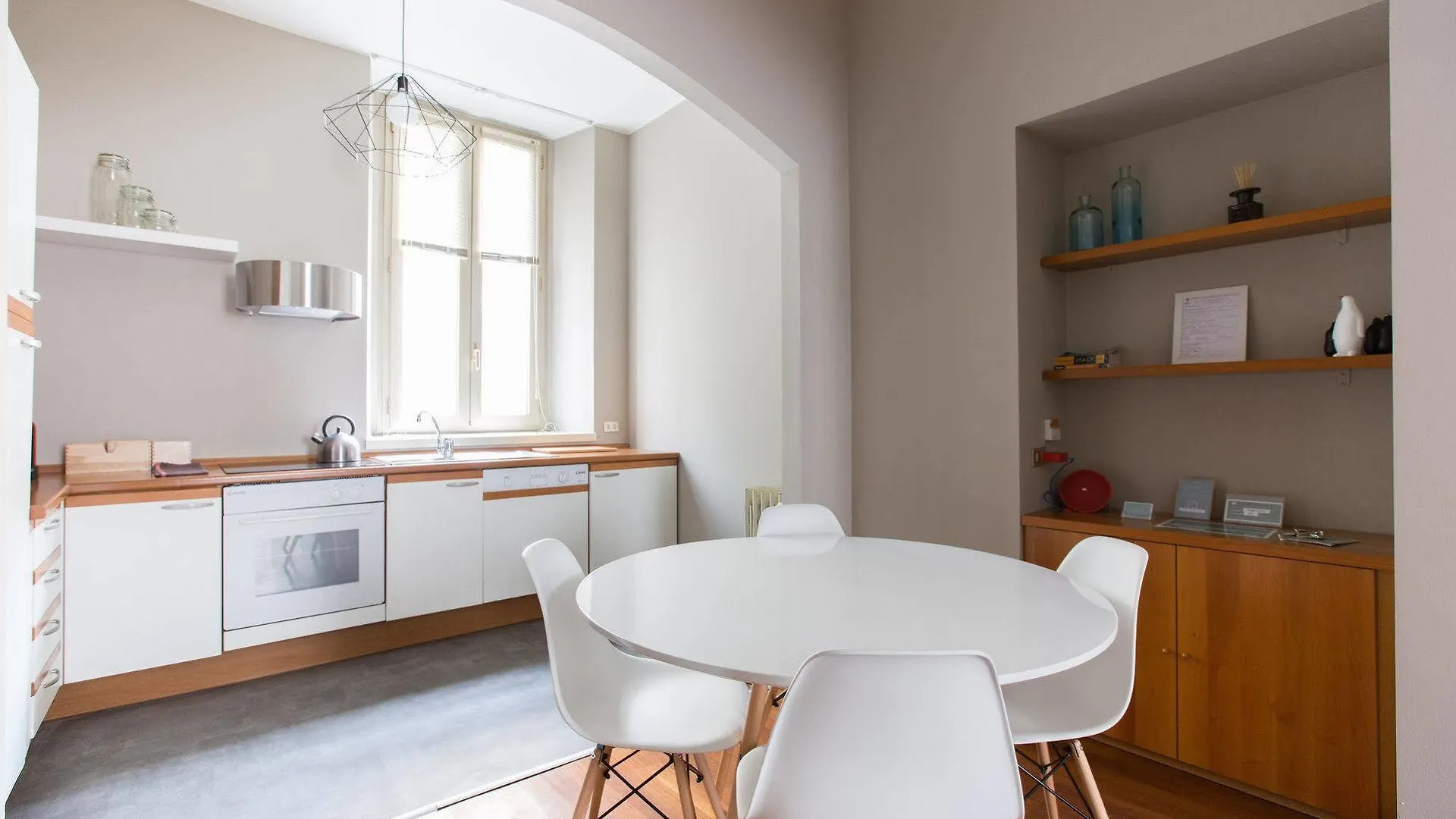 Brera Apartments In San Babila Milan