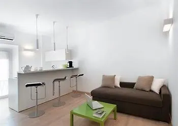 Brera Apartments In San Babila Milán Itálie