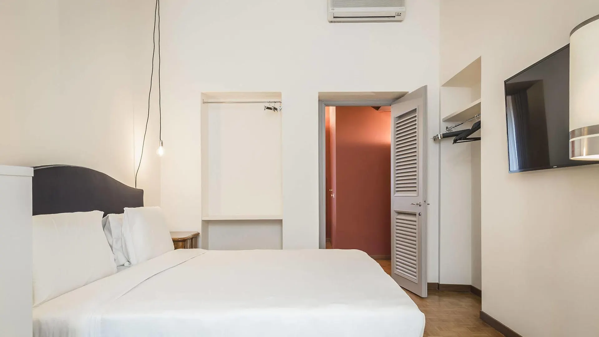 Brera Apartments In San Babila Milán