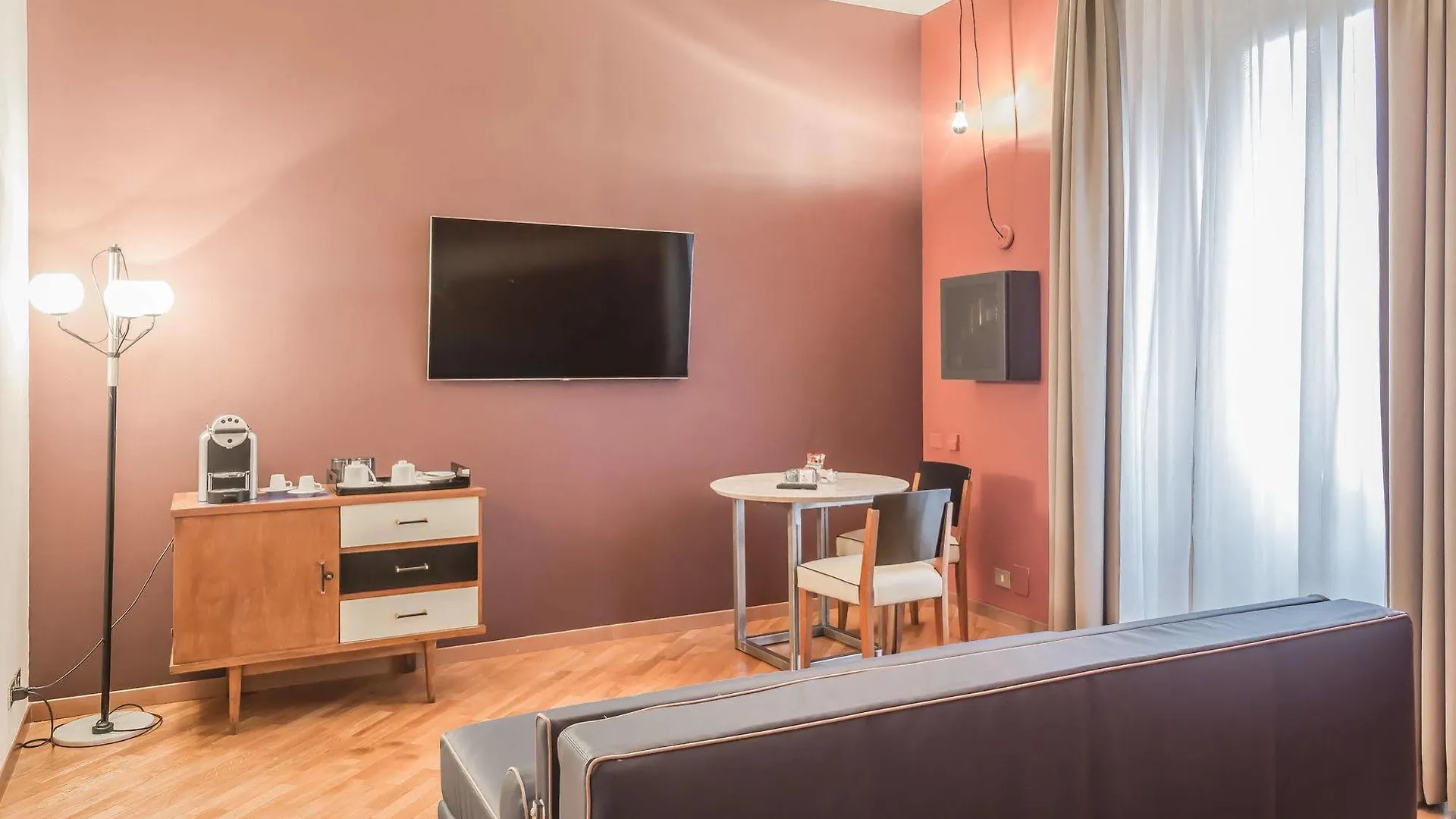 Brera Apartments In San Babila Milán