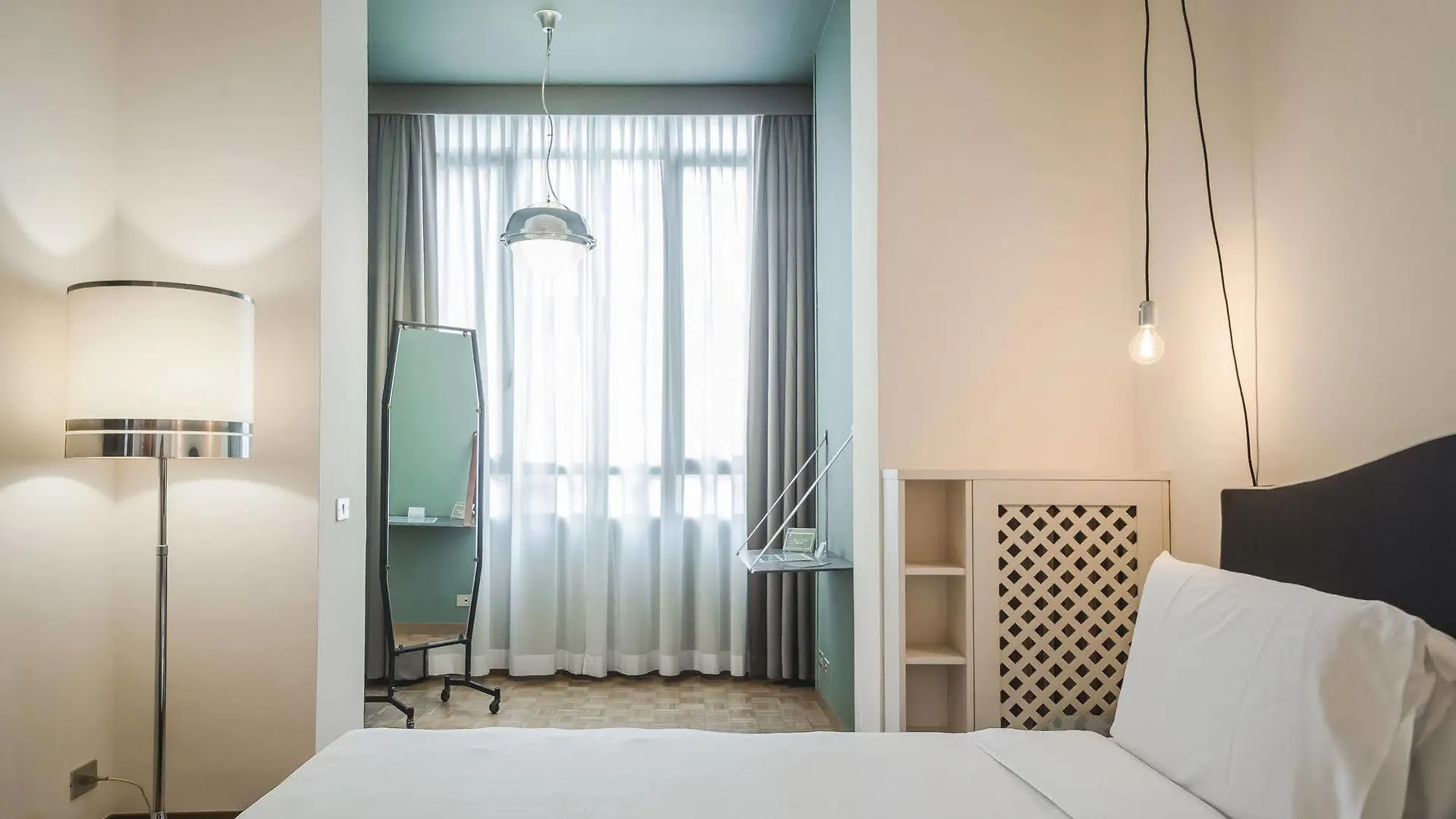 Brera Apartments In San Babila Milan 0*,