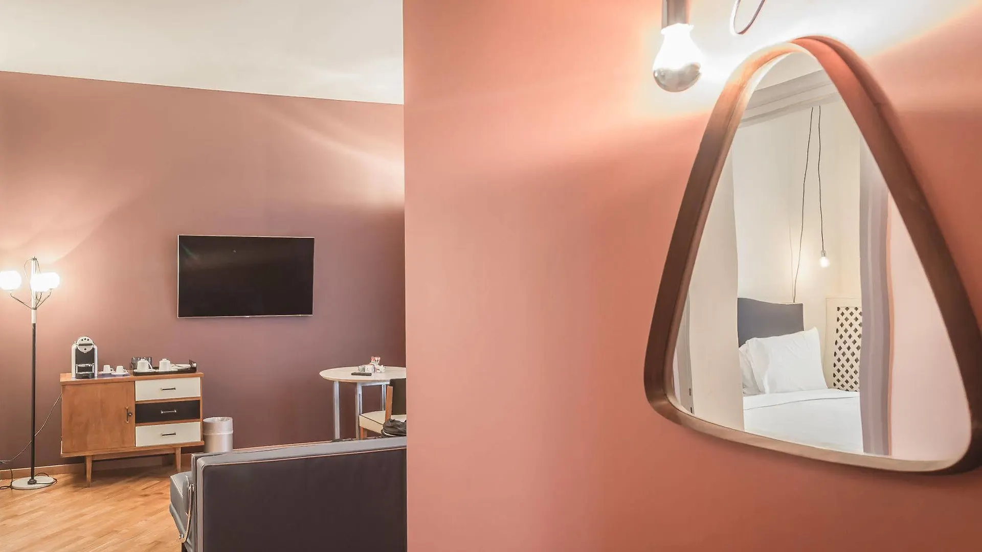 Brera Apartments In San Babila Milan 0*,
