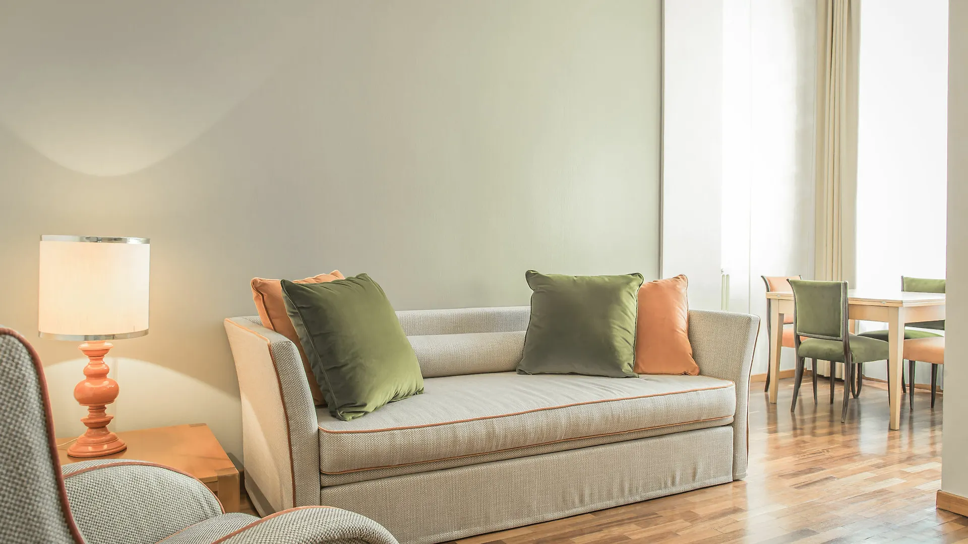 Brera Apartments In San Babila Milan